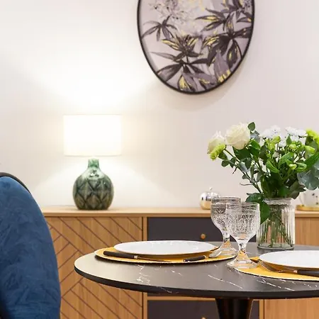 Apartment Ancien Palace Bernascon Vue Sur Classe 3 Etoiles