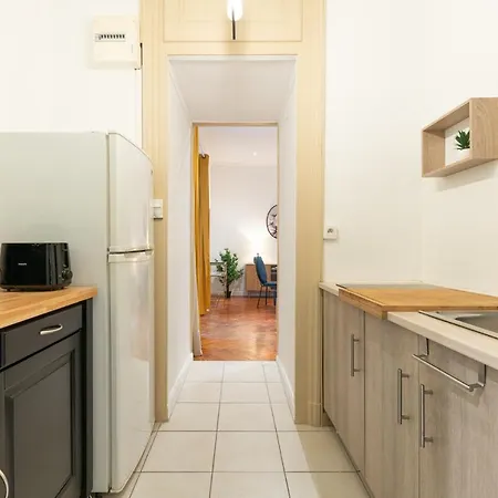 Apartment Ancien Palace Bernascon Vue Sur Classe 3 Etoiles *