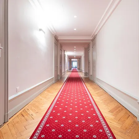Ancien Palace Bernascon Vue Sur Classe 3 Etoiles *
