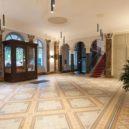 Ancien Palace Bernascon Vue Sur Classe 3 Etoiles